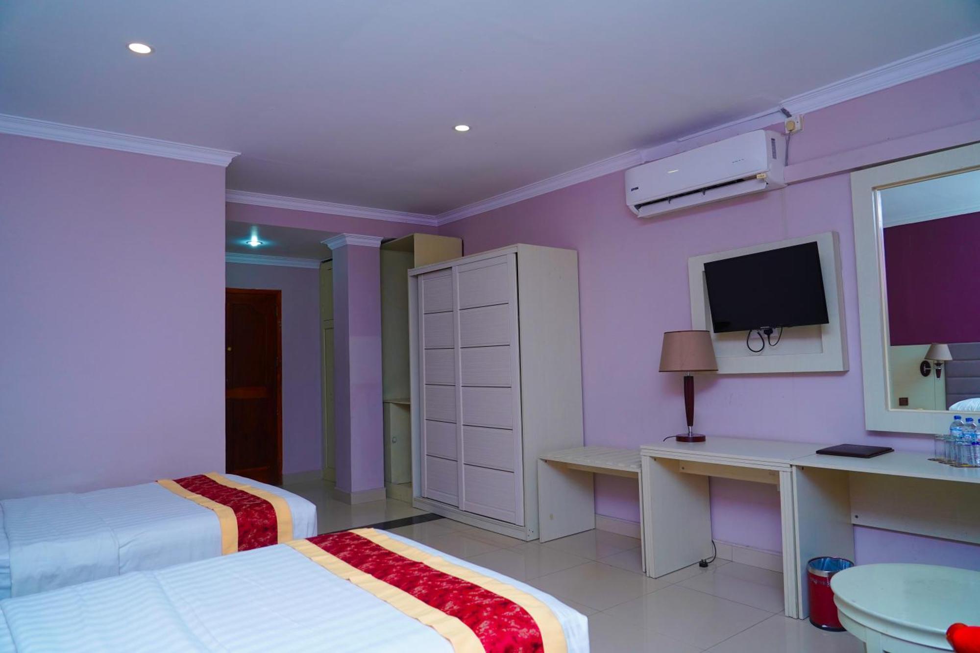 ติลโค จาฟนา ซิตี้ โฮเต็ล Hotel ภายนอก รูปภาพ