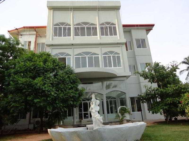 ติลโค จาฟนา ซิตี้ โฮเต็ล Hotel ภายนอก รูปภาพ