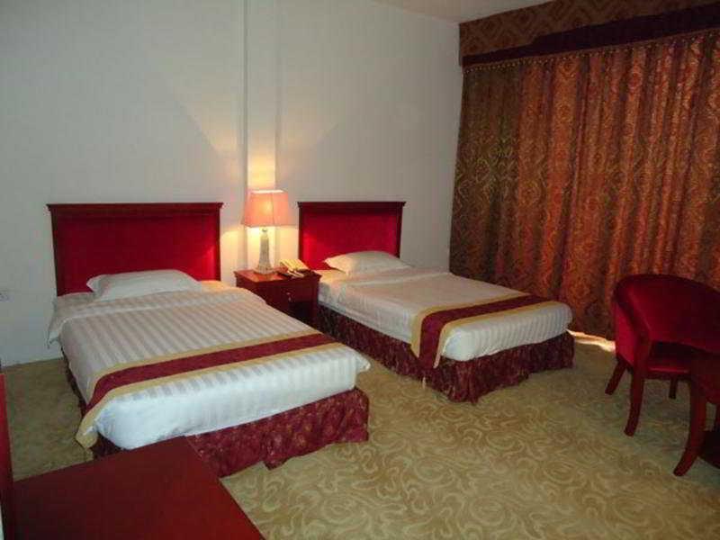 ติลโค จาฟนา ซิตี้ โฮเต็ล Hotel ภายนอก รูปภาพ