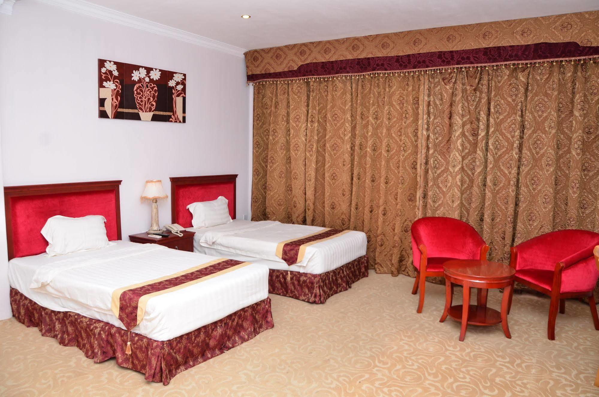 ติลโค จาฟนา ซิตี้ โฮเต็ล Hotel ภายนอก รูปภาพ